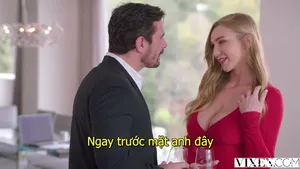 Cô nhân viên thiếu thốn "tình cảm" và tên quản lý già may mắn