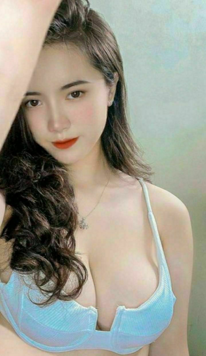 Sử dụng cái lồn chặt chẽ của tôi để giúp hàng xóm luyện tập kiểm soát xuất tinh - một cô gái xinh đẹp với thân hình đẹp và không có khuôn mặt
